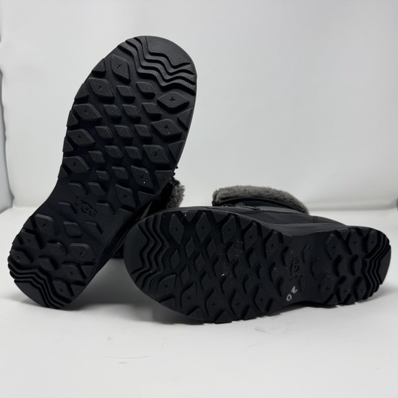 UGG Adirondack III Women's Black Waterproof Winter Snow Boots Size 7.5 Shearling - Picture 8 of 12